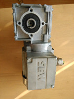 Prevodový elektromotor a pravouhlou prevodovkou SEW EURODRIVE WAF10-DT56M4 – fotka 2